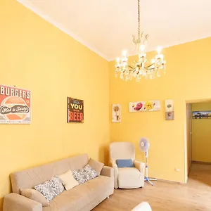Appartamento Duomo 77 - In The Heart Of The Historical Center By Elite, Napoli